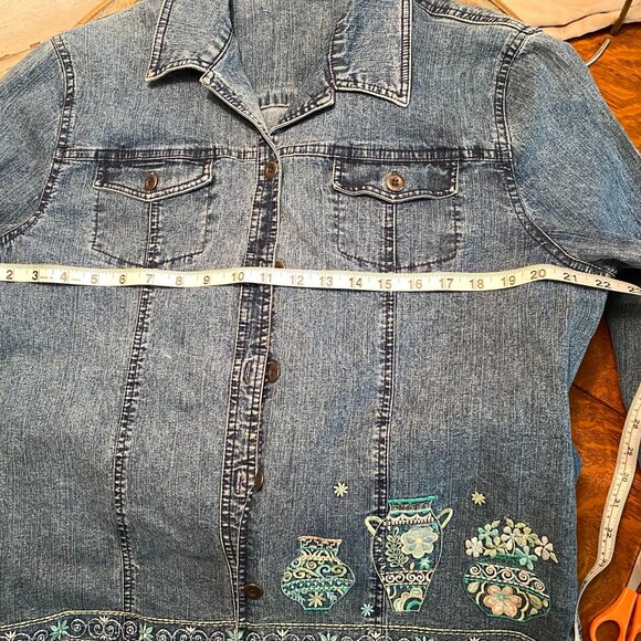 Embroidered Detail Jean Jacket No Size? - Picture 6 of 10